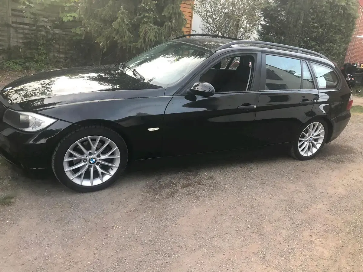 Second-hand BMW 320 150 CP (110 kW) 2006 Negru Break