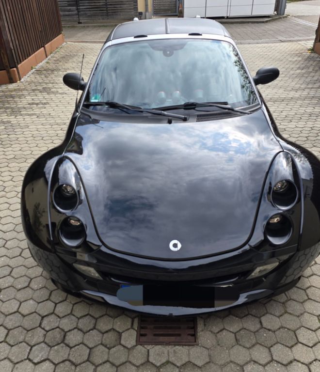 Schwarz Gebraucht 2004 Smart Roadster Cabrio | 9.999 € - Bild 1/4