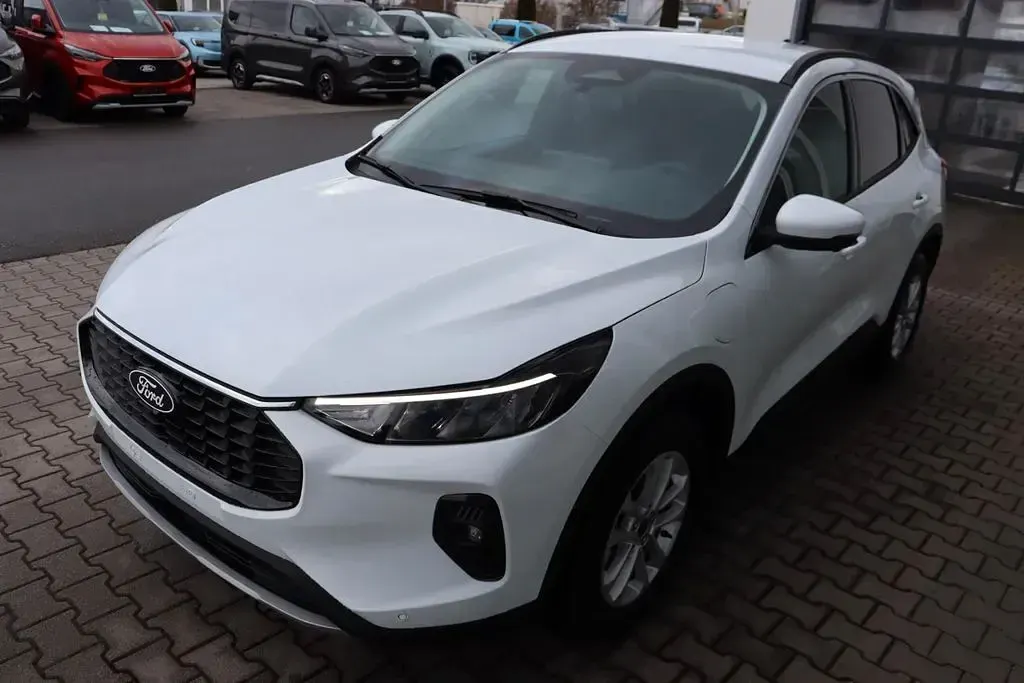 Neu Ford Kuga Titanium 242 PS (177 kW) 2026 Weiß SUV