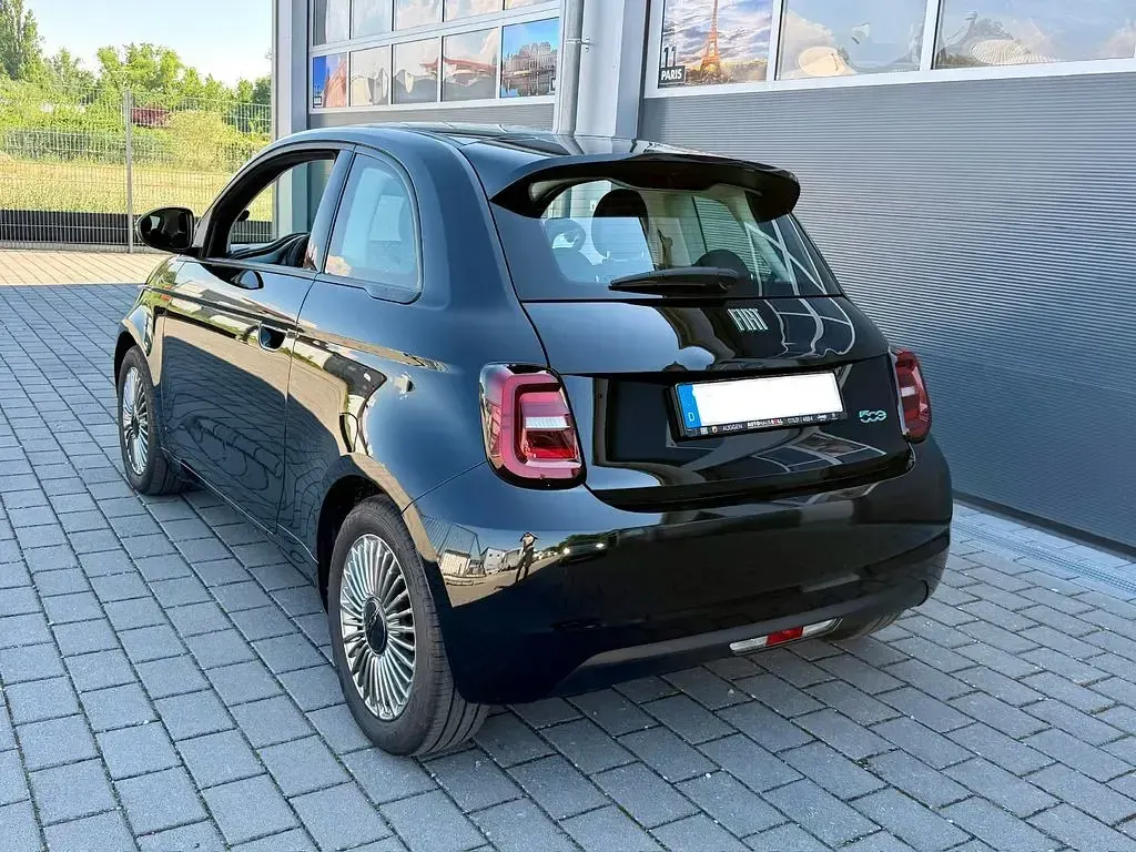 Gebraucht Fiat 500e Basis 86 kW (118 PS) 2024 Schwarz Kleinwagen