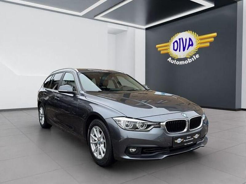 Gebraucht BMW 318 Advantage 136 PS (100 kW) 2018 Grau Kombi
