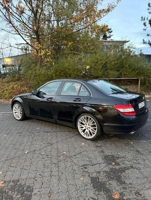 Schwarz Gebraucht 2008 Mercedes C200 Limousine | 7.800 € (Fairer Preis) - Bild 1/4