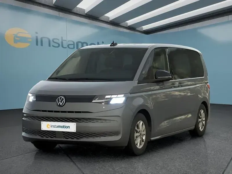 Gebraucht VW Multivan 136 PS (100 kW) 2024 Grau Van / Kleinbus