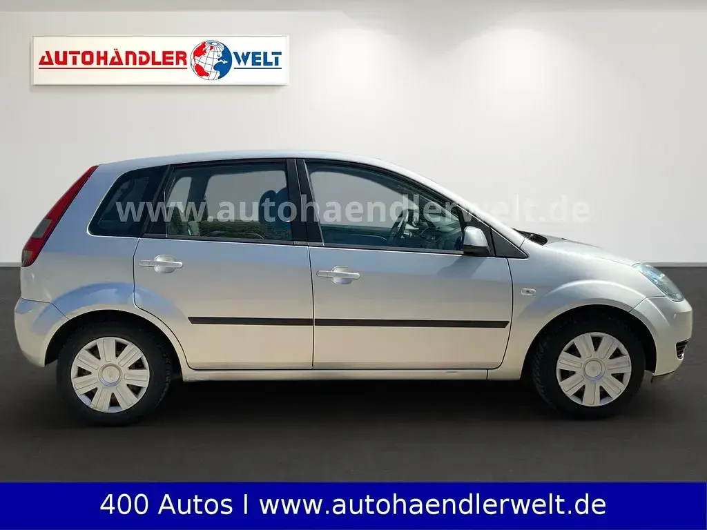 Occasion Ford Fiesta Basis 69 ch (50 kW) 2005 Argent Citadine