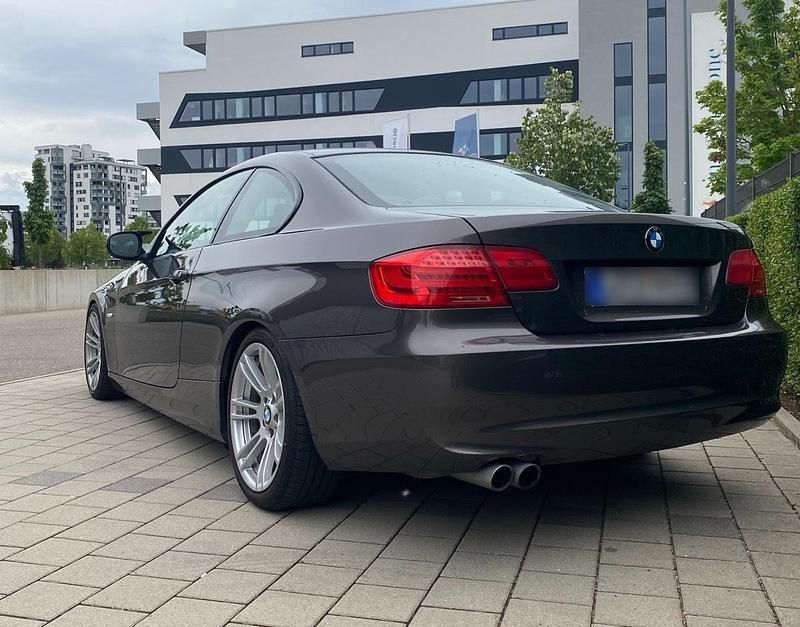 Używany BMW 330 245 KM (180 kW) 2010 Brązowy Coupe