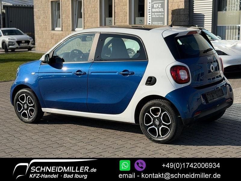 Gebraucht Smart ForFour Passion 90 PS (66 kW) 2019 Blau Kleinwagen