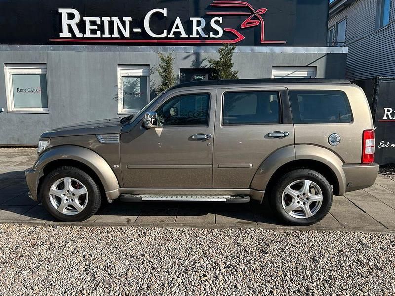 Gebraucht Dodge Nitro 205 PS (150 kW) 2007 Gold SUV