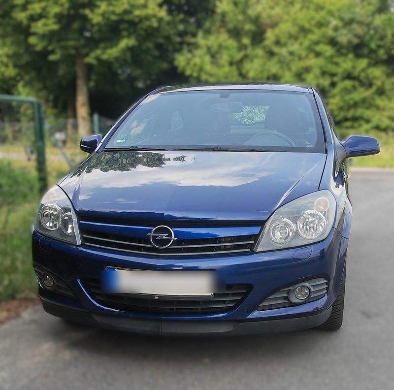 Blau Gebraucht 2005 Opel Astra GTC Coupé | 1.999 € (Fairer Preis) - Bild 1/4