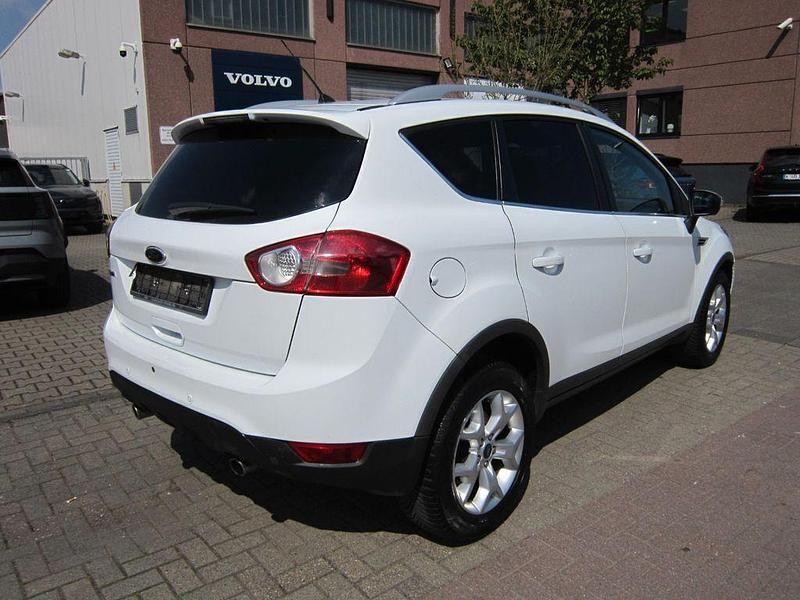 Używany Ford Kuga Trend 140 KM (102 kW) 2012 Biały SUV