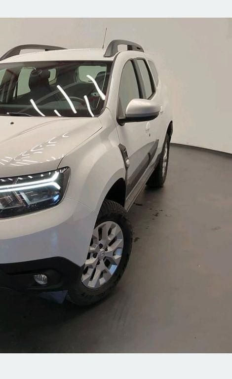Gebraucht Dacia Duster Essentiel 101 PS (74 kW) 2023 Weiß SUV
