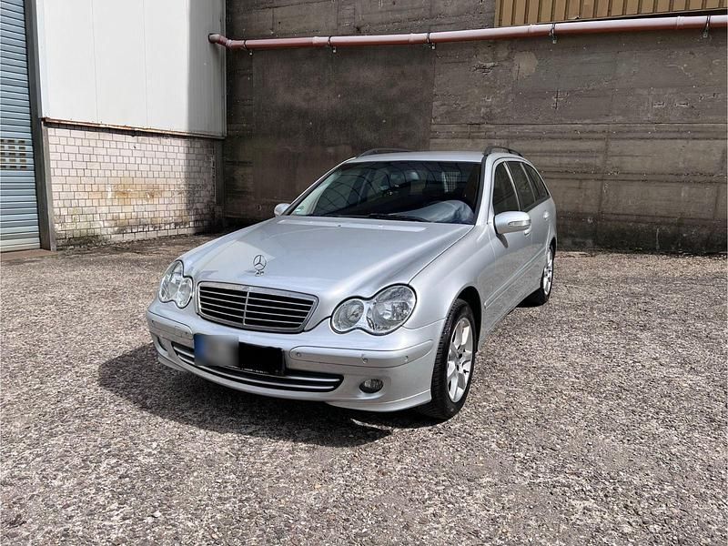Second-hand Mercedes C180 143 CP (105 kW) 2007 Argintiu Break
