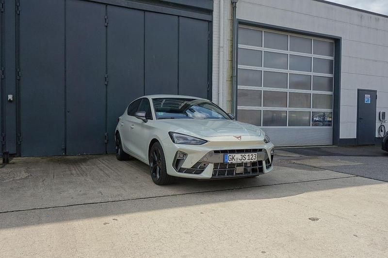 Gebraucht Cupra Leon 150 PS (110 kW) 2025 Grau Limousine