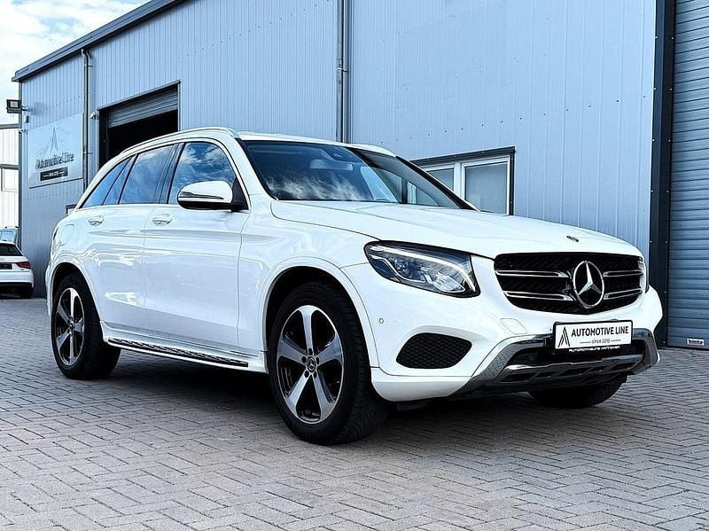 Weiß Gebraucht 2018 Mercedes GLC250 SUV | 24.950 € (Superpreis) - Bild 1/4