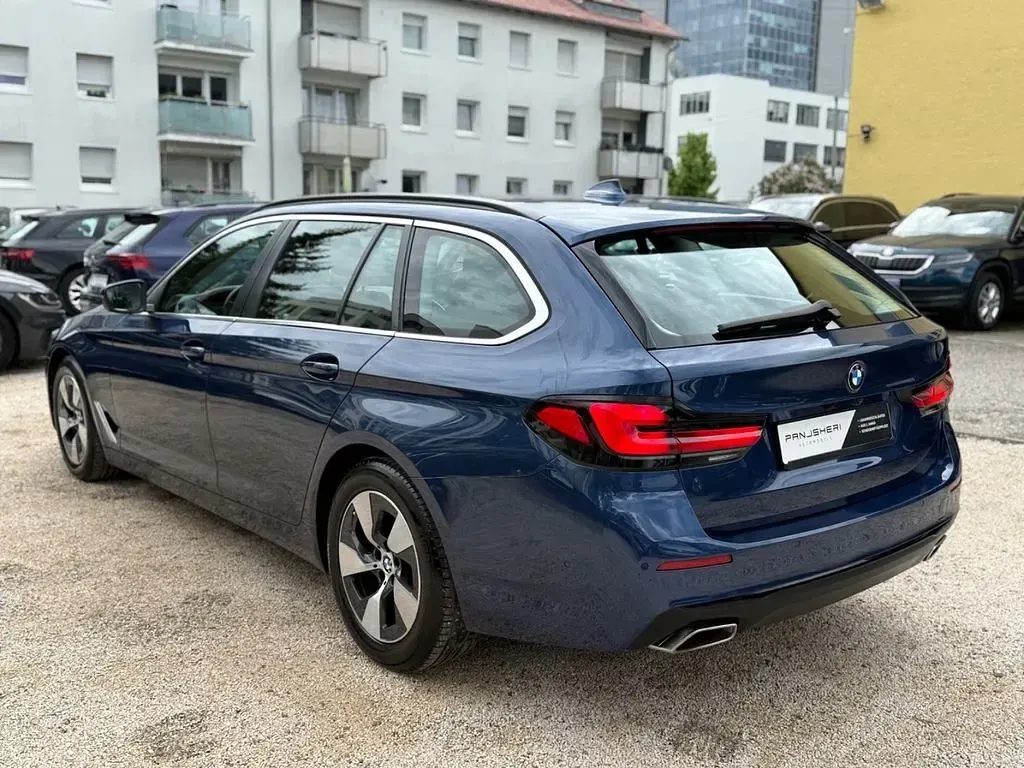 Gebraucht BMW 520 190 PS (139 kW) 2021 Phytonicblau Kombi
