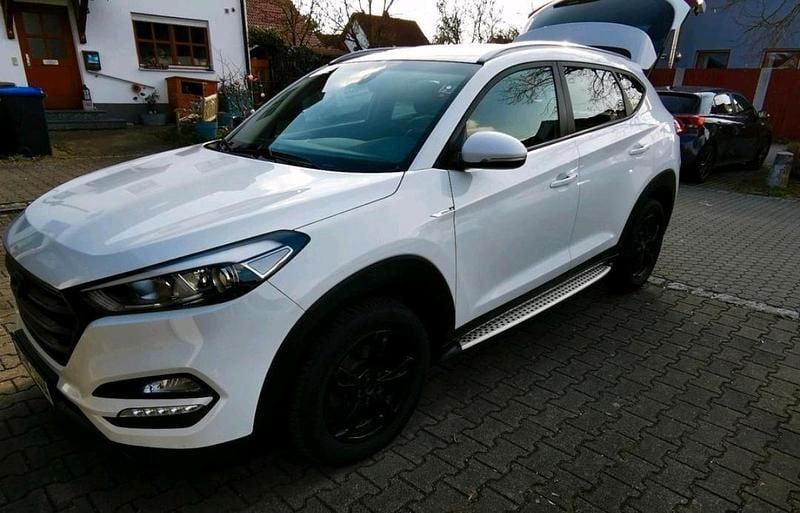 Gebraucht Hyundai Tucson Advantage 177 PS (130 kW) 2017 Weiß SUV