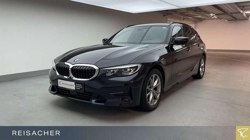 Saphirschwarz metallic Gebraucht 2022 BMW 320 Shadowline Kombi | 27.699 € (Guter Preis) - Bild 1/4