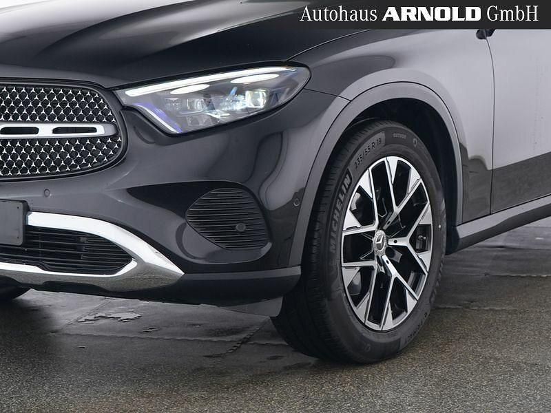 Gebraucht Mercedes GLC300 258 PS (189 kW) 2023 Schwarz SUV