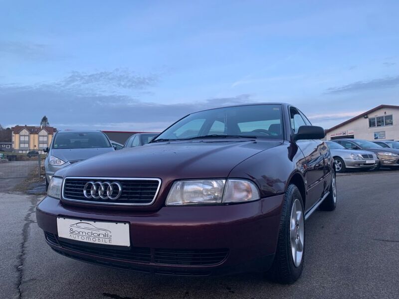 Rot Gebraucht 1995 Audi A4 Limousine | 1.750 € - Bild 1/4