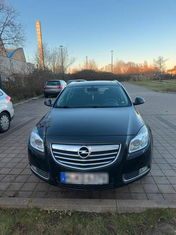 Schwarz Gebraucht 2009 Opel Insignia Kombi | 8.000 € - Bild 1/4