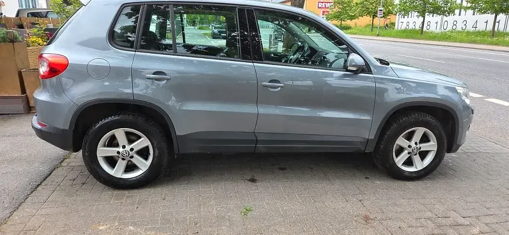 Gebraucht VW Tiguan 150 PS (110 kW) 2009 Grau SUV