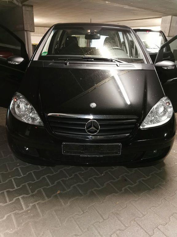 Schwarz Gebraucht 2007 Mercedes A180 Classic Van / Kleinbus | 1.599 € - Bild 1/4