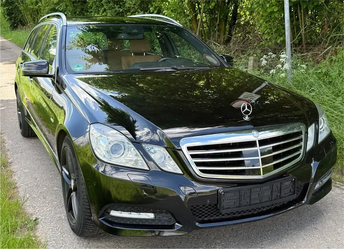 Gebraucht Mercedes E300 Avantgarde 231 PS (169 kW) 2010 Schwarz Kombi