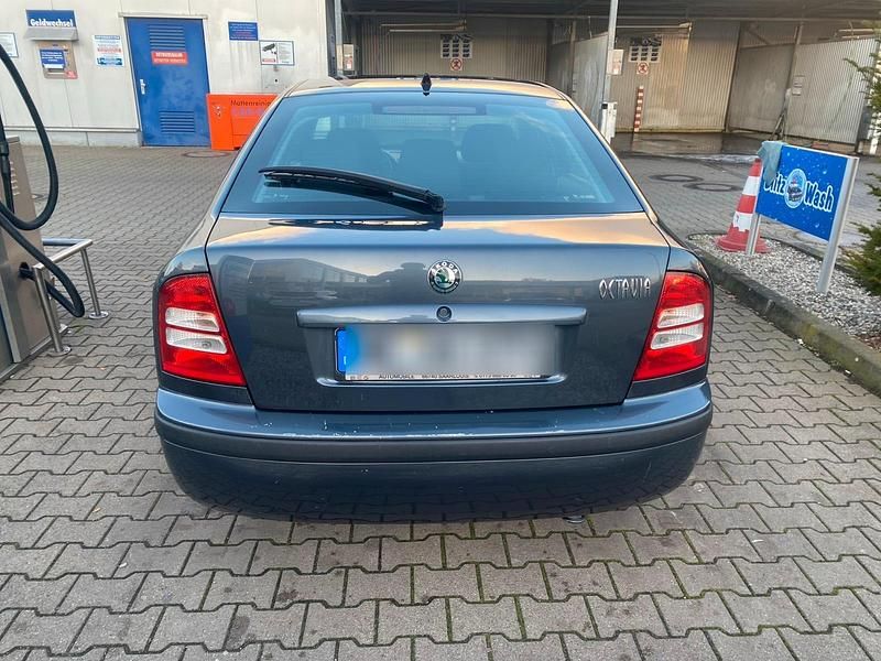 Gebraucht Skoda Octavia 102 PS (75 kW) 2009 Silber Limousine