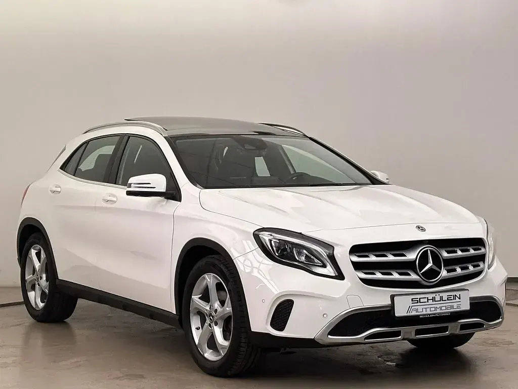 Gebraucht Mercedes GLA180 122 PS (89 kW) 2019 Polarweiss SUV
