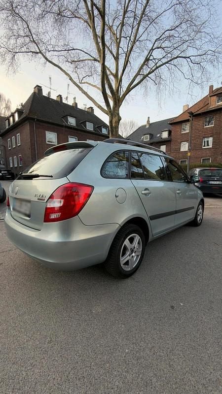 Gebraucht Skoda Fabia 105 PS (77 kW) 2010 Silber Kombi