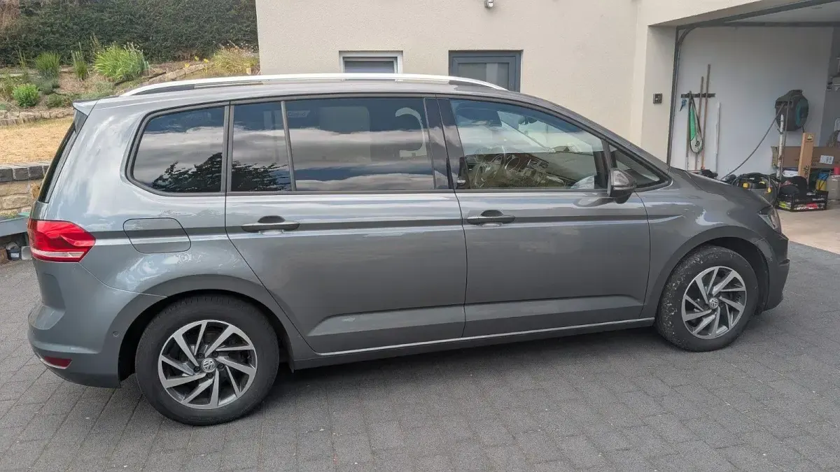 Gebraucht VW Touran Sound 150 PS (110 kW) 2018 Grau Van / Kleinbus