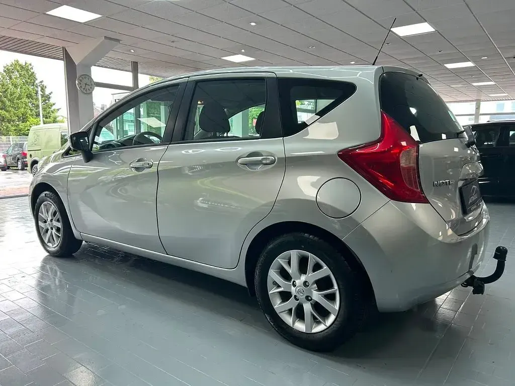 Gebraucht Nissan Note Acenta 80 PS (58 kW) 2014 Silber Kleinwagen