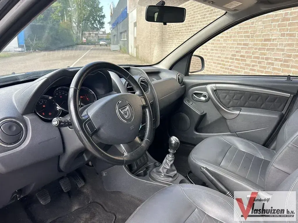 Gebraucht Dacia Duster Prestige 125 PS (91 kW) 2014 Schwarz SUV