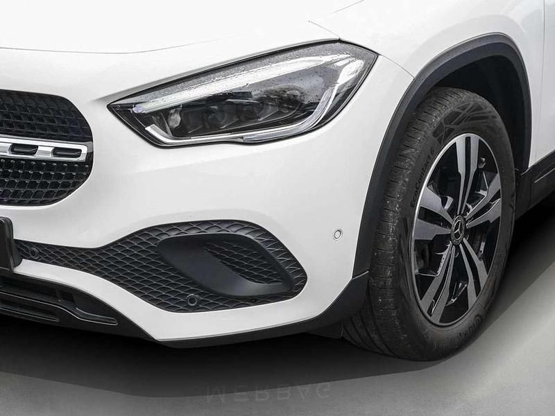 Gebraucht Mercedes GLA250 Progressive 218 PS (160 kW) 2023 Polarweiß SUV