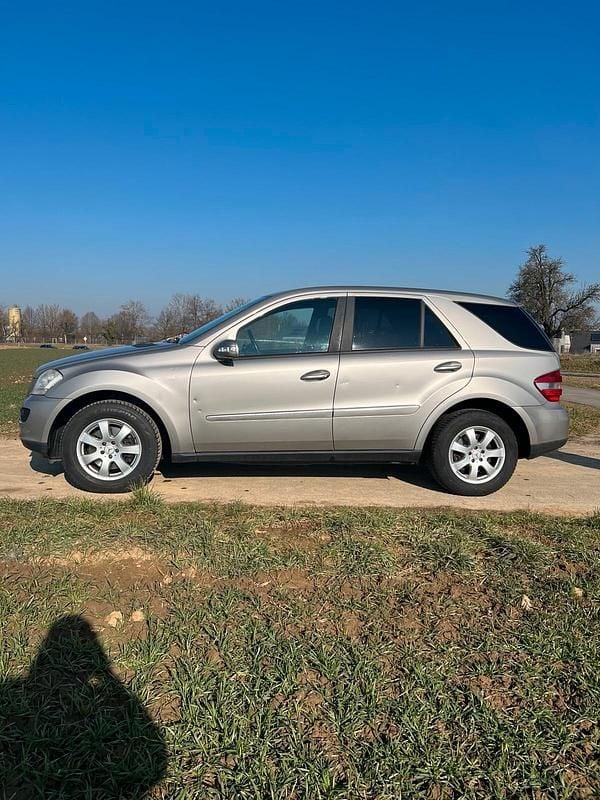 Gebraucht Mercedes ML280 190 PS (139 kW) 2006 Silber SUV