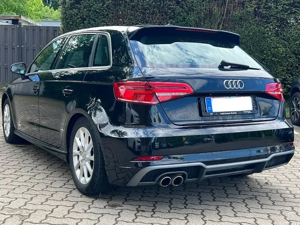 Używany Audi A3 S-Line 150 KM (110 kW) 2017 Czarny Sedan/Limuzyna