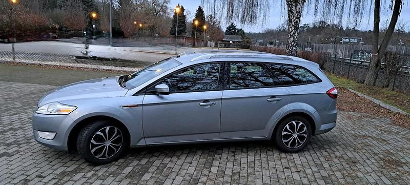 Gebraucht Ford Mondeo Trend 145 PS (106 kW) 2009 Silber Kombi