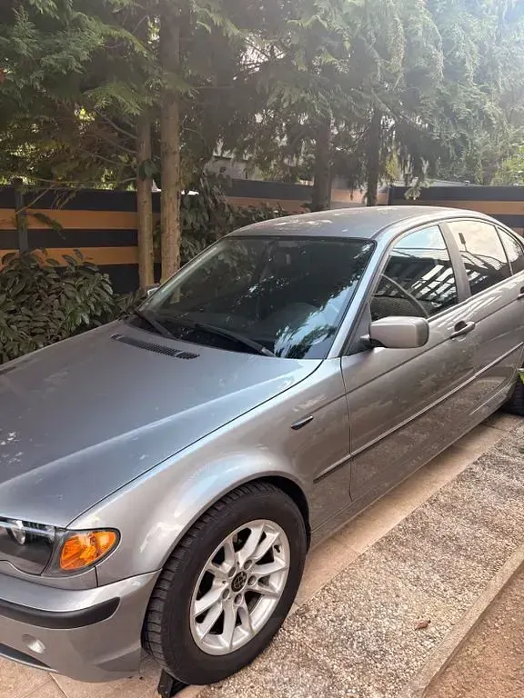 Gebraucht BMW 320 150 PS (110 kW) 2004 Grau Limousine