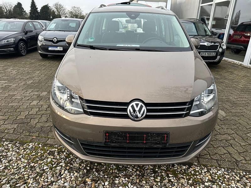 Gebraucht VW Sharan Highline 184 PS (135 kW) 2016 Gold Van / Kleinbus