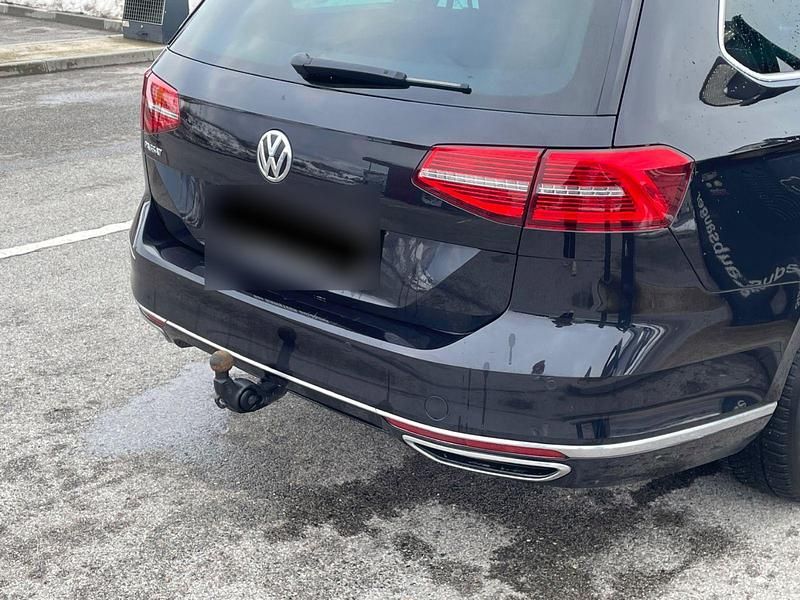 Gebraucht VW Passat Highline 190 PS (139 kW) 2018 Schwarz Kombi