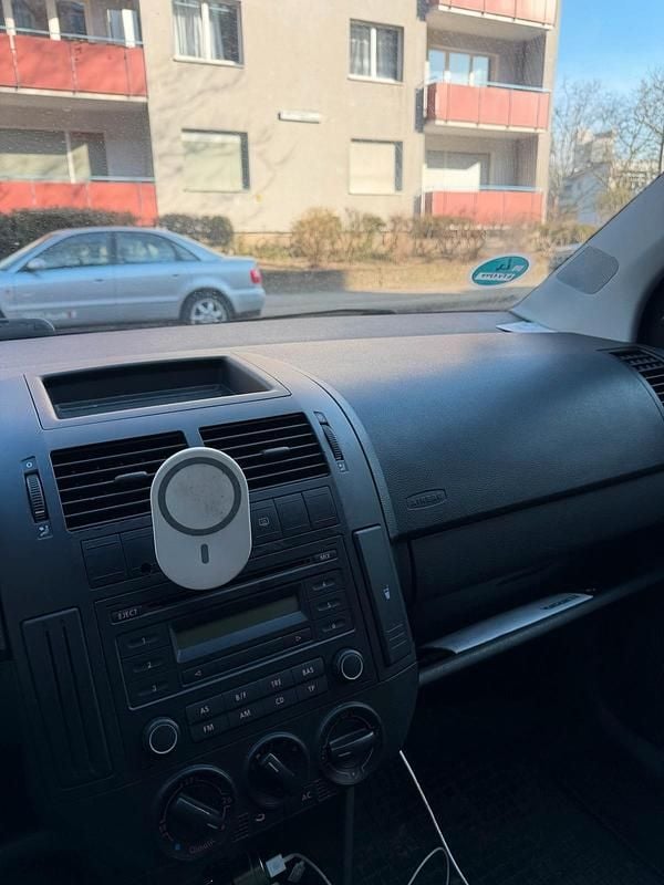 Gebraucht VW Polo 54 PS (39 kW) 2005 Schwarz Kleinwagen