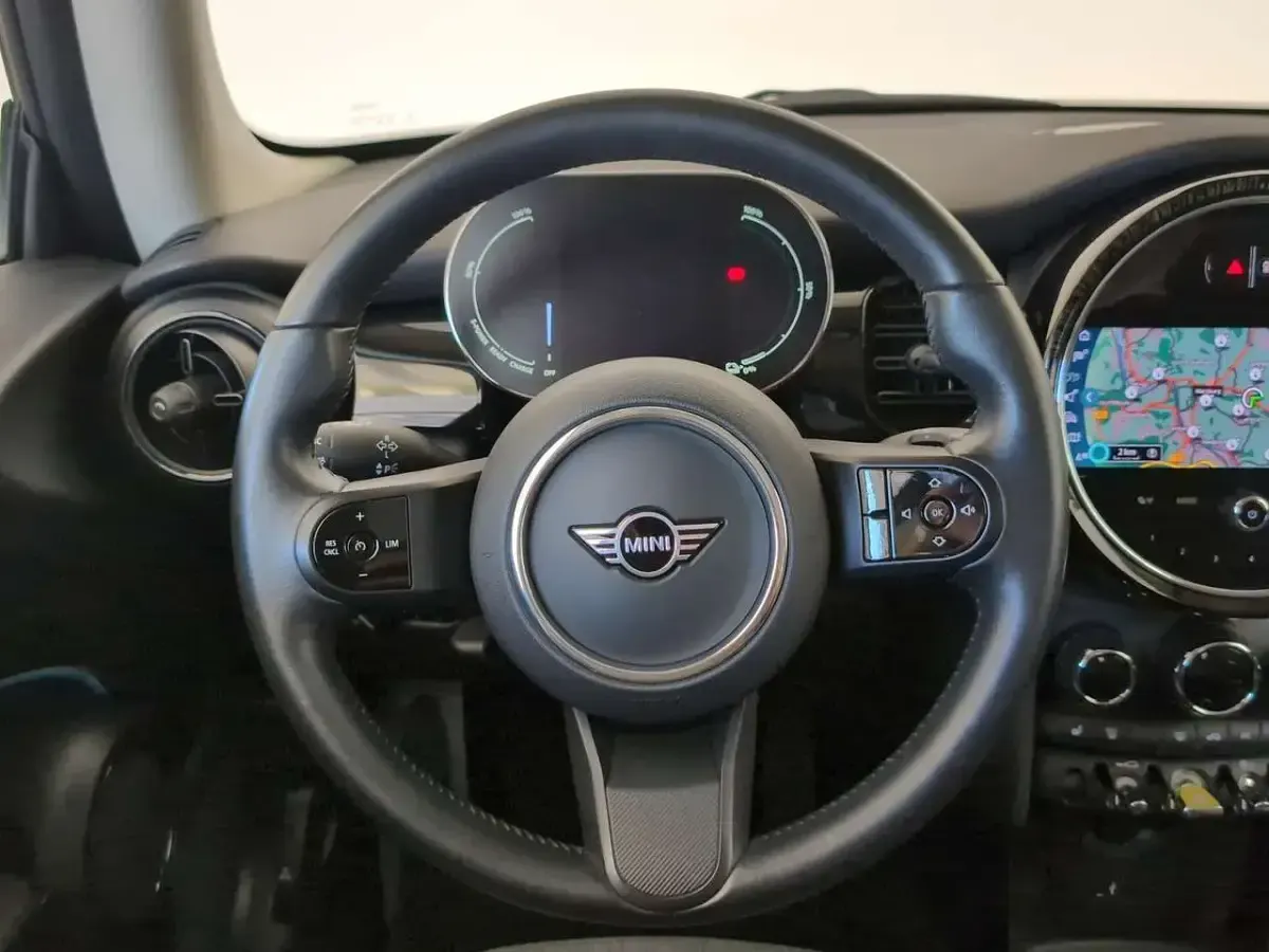 Gebraucht Mini Cooper SE 135 kW (184 PS) 2023 Weiß Kleinwagen