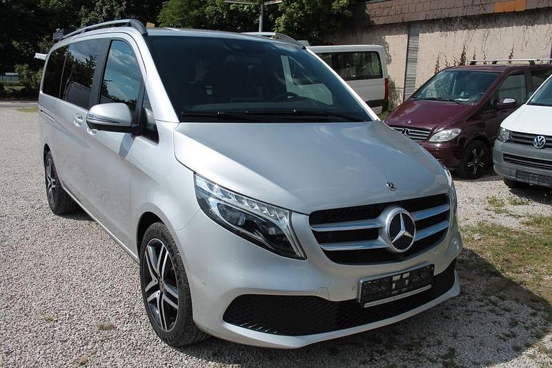 Gebraucht Mercedes V250 190 PS (139 kW) 2022 Silber Van / Kleinbus