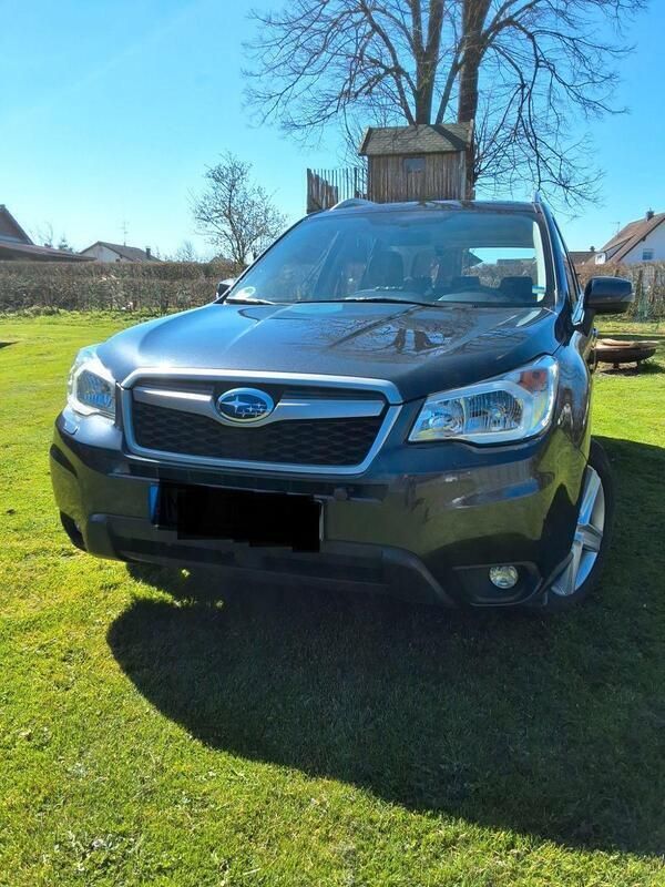 Grau Gebraucht 2015 Subaru Forester Exclusive+ SUV | 14.800 € (Fairer Preis) - Bild 1/4
