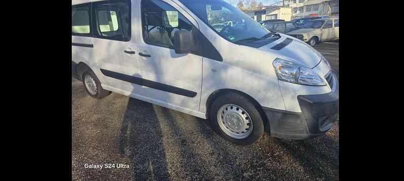 Gebraucht Peugeot Expert 128 PS (94 kW) 2013 Weiß Van