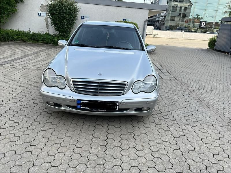 Silber Gebraucht 2001 Mercedes C220 Limousine | 2.900 € (Fairer Preis) - Bild 1/4