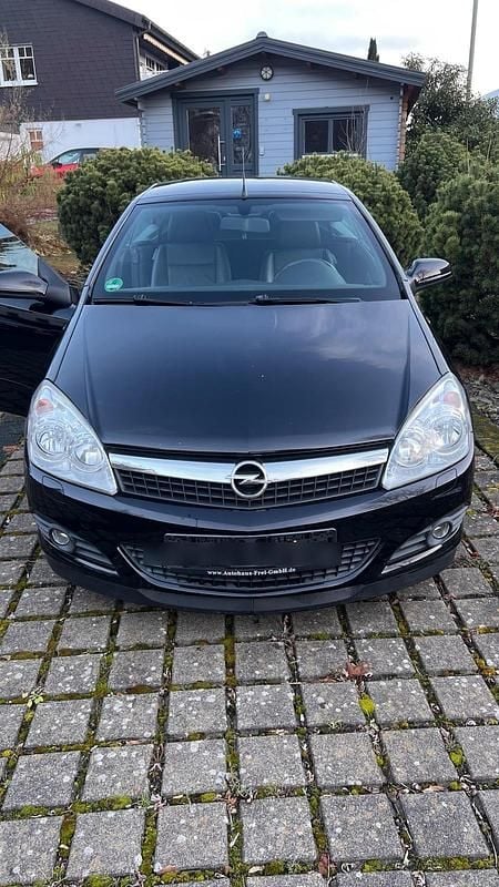 Gebraucht Opel Astra Cabriolet 140 PS (102 kW) 2009 Schwarz Cabrio