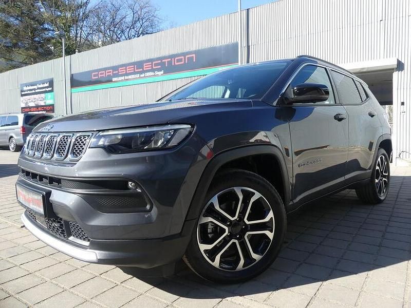 Gebraucht Jeep Compass Limited 131 PS (96 kW) 2023 Graphite grey pearl (metallic) SUV