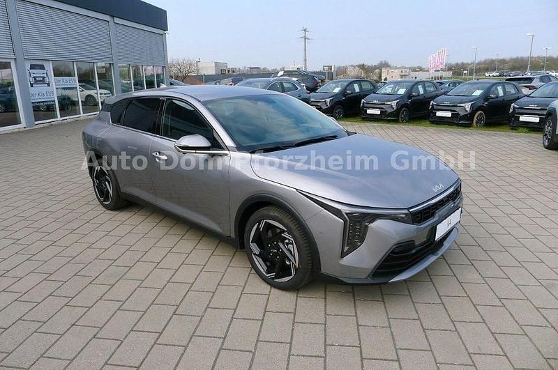 Neu Kia K4 Spirit 150 PS (110 kW) 2026 Grau Limousine