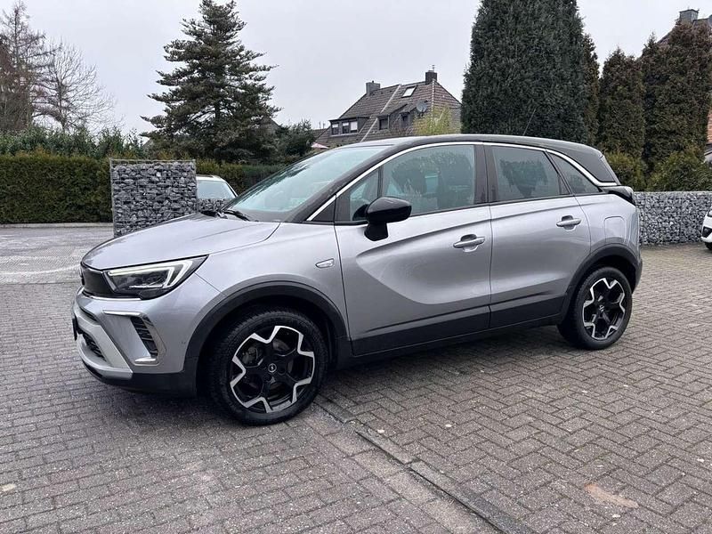 Gebraucht Opel Crossland X Elegance 110 PS (80 kW) 2021 Kontrast grau/quarz silber SUV