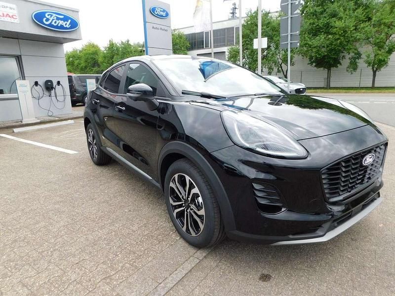 Schwarz Neu 2025 Ford Puma Gen-E Titanium SUV | 26.690 € - Bild 1/4